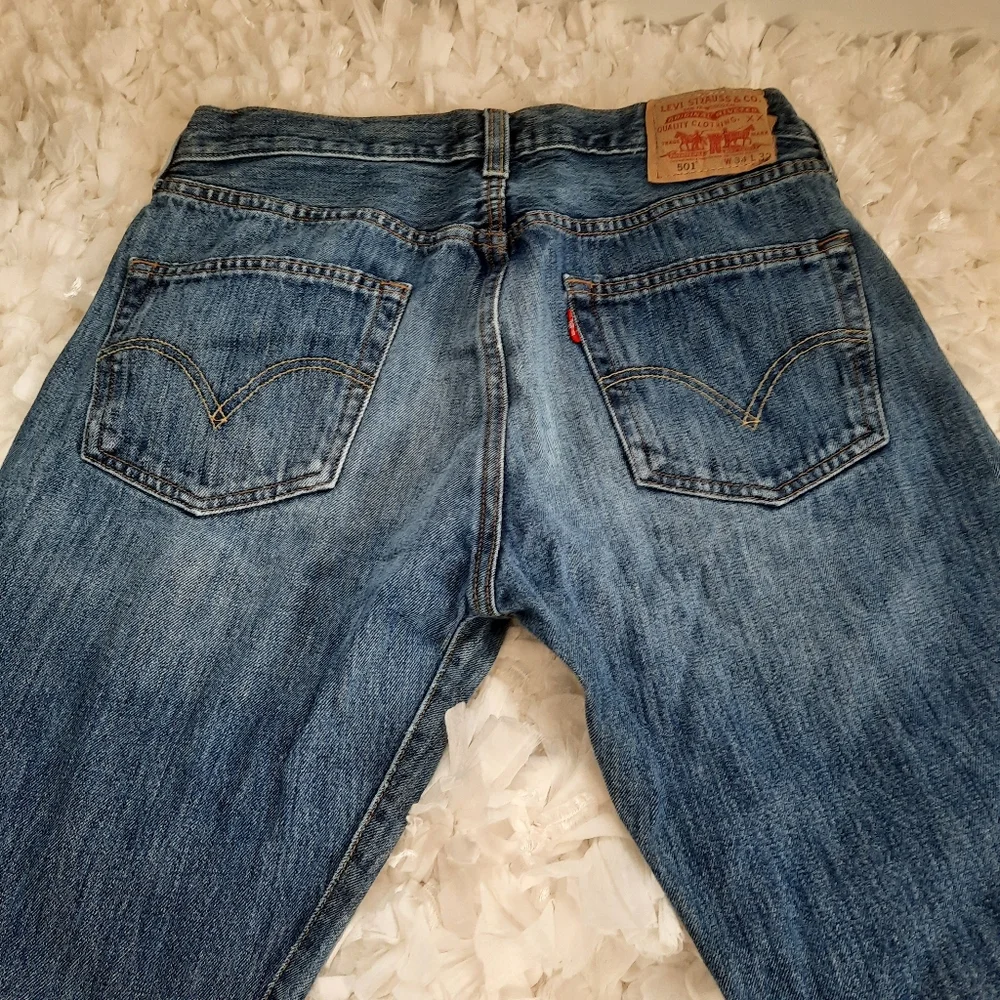 Levi's Original 501 Straight Leg Button Fly W34 x L32 Patch